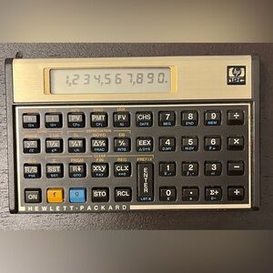 Hewlett Packard HP12C HP  12C Financial Banking Real Estate Calculator with case